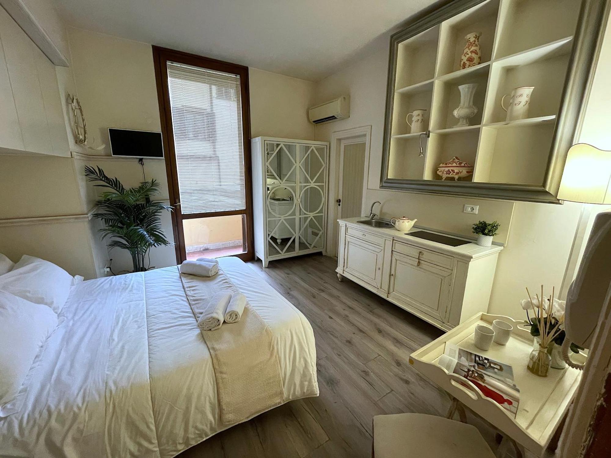 Charming Studio Next To The Duomo 佛罗伦萨 外观 照片